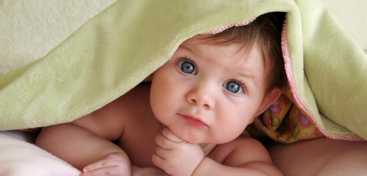 Lo que un niño debería poder hacer en 7 meses