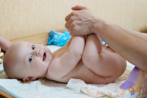 Masaje de pies para bebés: cuidar a su bebé