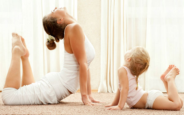 Jugando Yoga: tres ejercicios útiles para el niño