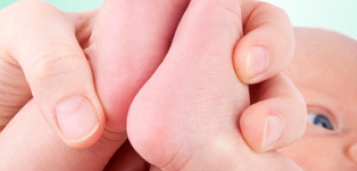 Olor agrio de las heces en los bebés