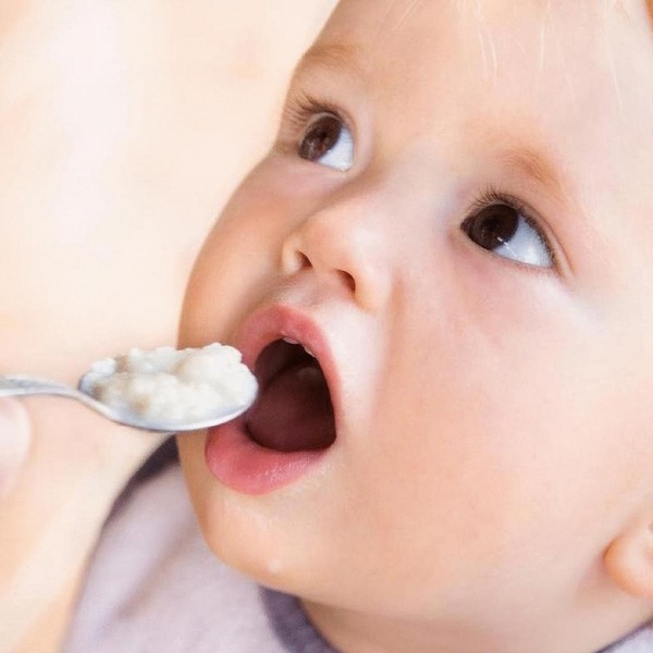 Menú de muestra para el niño en 6,7-10 meses