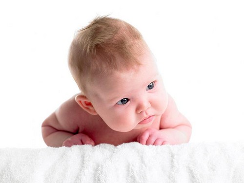 Niño en 1 mes
