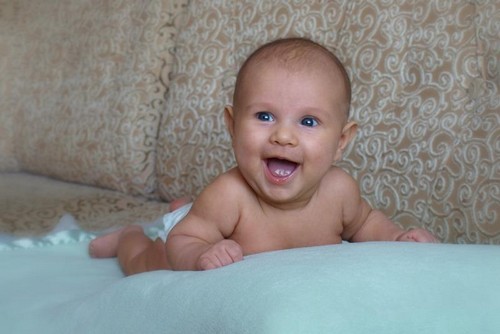 Niño a los 3 meses de edad