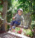 Niño en el campo: ¡la seguridad es lo primero! Niño en el campo: ¡la seguridad es lo primero!