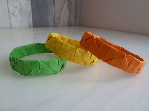 Pulsera de origami de cuadrados