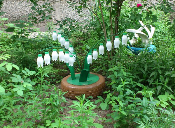 Flores de botellas de plástico: una clase magistral para hacer artesanías plásticas con sus propias manos
