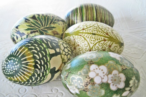 Decoupage de huevos de Pascua