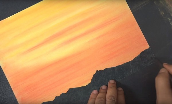 Dibujando el tema "Otoño": clases magistrales con lápices y pinturas para el jardín de infantes y la escuela 1-5 clases
