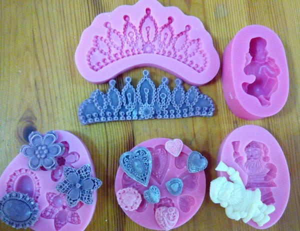 Moldes para masilla con sus propias manos: hacer adornos de masillas Moldes para masilla con sus propias manos: hacer adornos de masillas