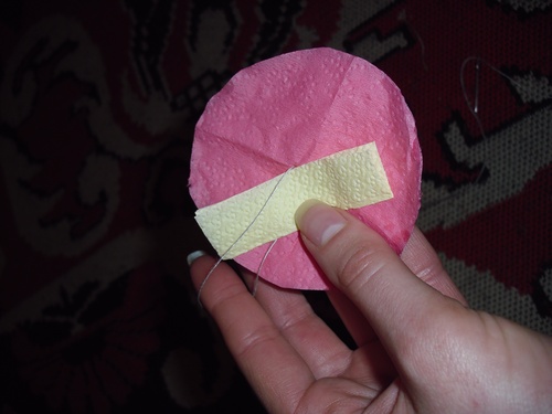 Claveles de papel de colores con sus propias manos el 9 de mayo