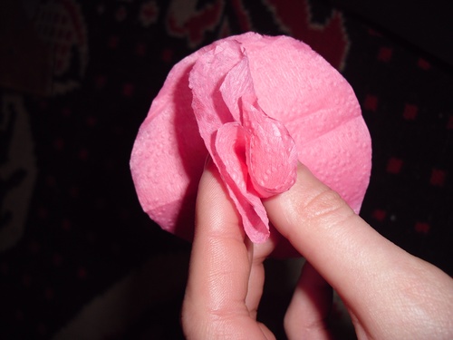 Claveles de papel de colores con sus propias manos el 9 de mayo