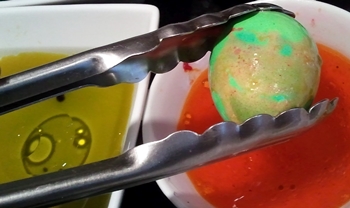cómo pintar huevos para Pascua