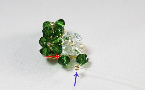 Cómo hacer un brazalete de perlas para principiantes