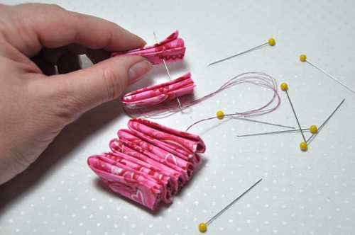 Cómo hacer flores kanzashi de un pañuelo con sus propias manos