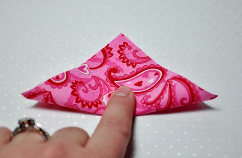 Cómo hacer flores kanzashi de un pañuelo con sus propias manos