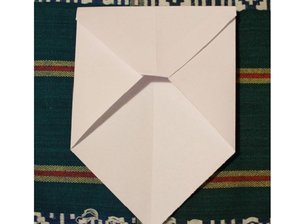 Sobre de papel A4 con sus propias manos