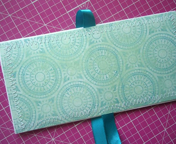 Sobre de papel A4 con sus propias manos