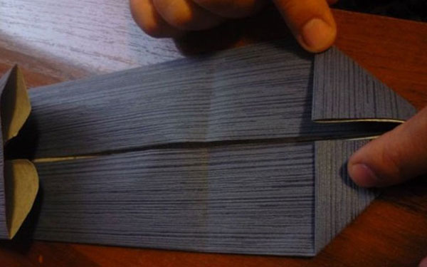 Sobre de papel A4 con sus propias manos