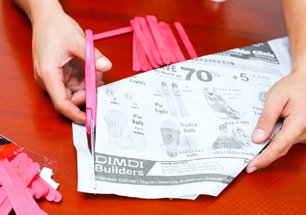 Cómo hacer una espada del papel con tus propias manos