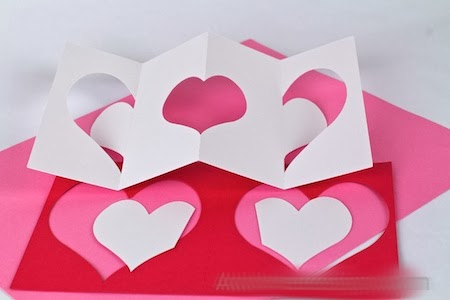 Hacemos una hermosa tarjeta de San Valentín volumétrica el 14 de febrero - una clase magistral con una foto