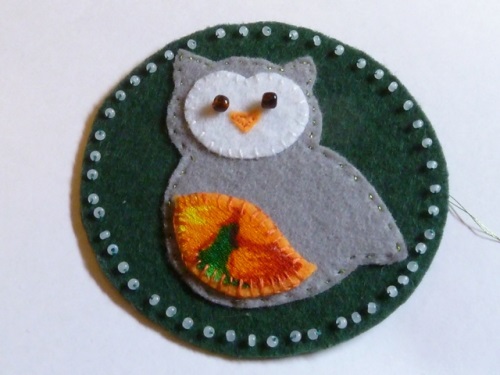 Broche de fieltro