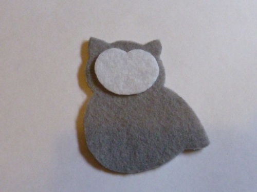 Broche de fieltro