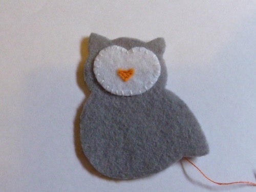 Broche de fieltro