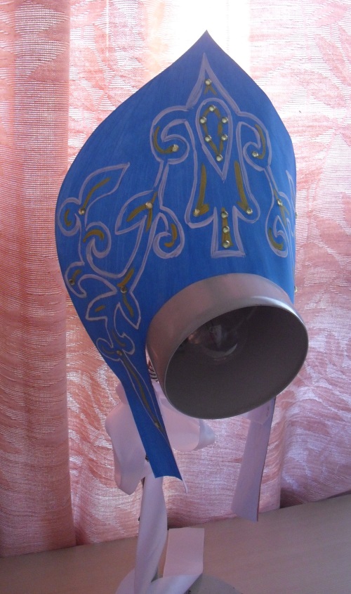 Kokoshnik ruso del cartón