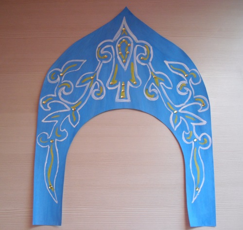 Kokoshnik ruso del cartón