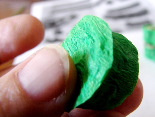 Artesanía para el 9 de mayo con sus propias manos: un tanque de papel