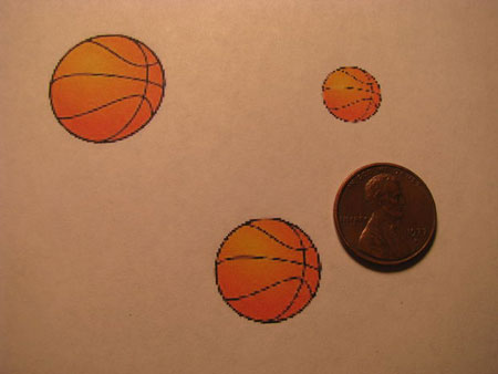 Ponga clips doblados en las monedas 