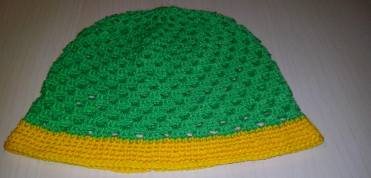 Cómo atar un ganchillo del casquillo del bebé del verano. Clase magistral sobre tejido de sombreros de verano para niños