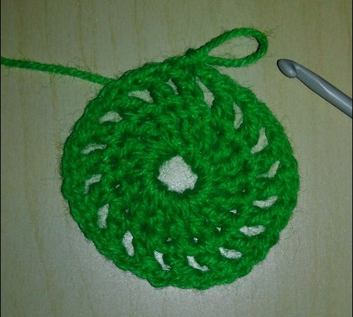 Cómo atar un ganchillo del casquillo del bebé del verano. Clase magistral sobre tejido de sombreros de verano para niños