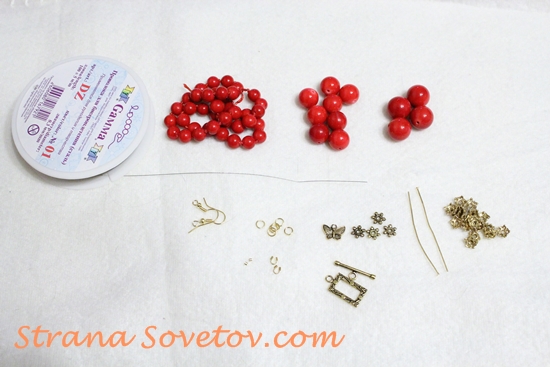 Clase magistral: un conjunto de cuentas de coral pulsera y pendientes