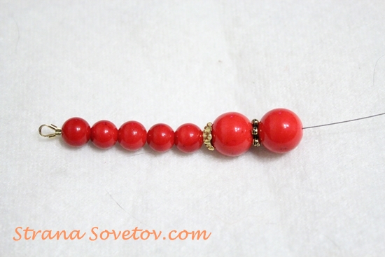 Clase magistral: un conjunto de cuentas de coral pulsera y pendientes