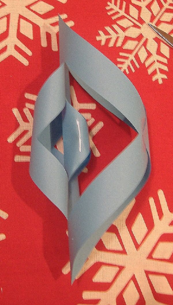 Hermosos copos de nieve para el nuevo año de 2017 con sus propias manos de papel: diagramas y fotos en etapas. Clases magistrales para niños sobre grandes copos de nieve en técnica de origami