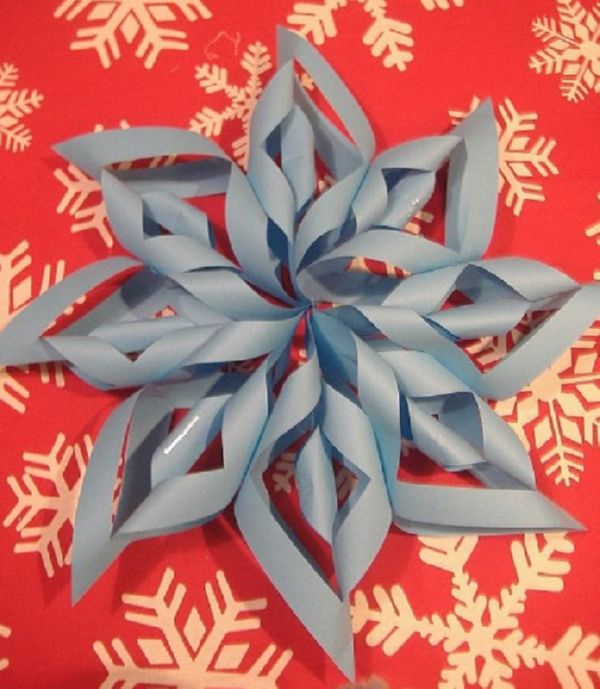 Hermosos copos de nieve para el nuevo año de 2017 con sus propias manos de papel: diagramas y fotos en etapas. Clases magistrales para niños sobre grandes copos de nieve en técnica de origami