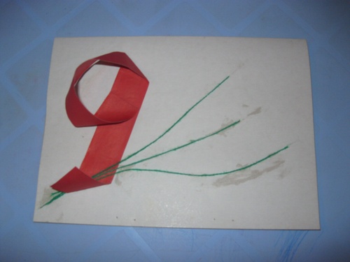 Artesanía en el jardín de infantes: una tarjeta para el 9 de mayo, sus propias manos