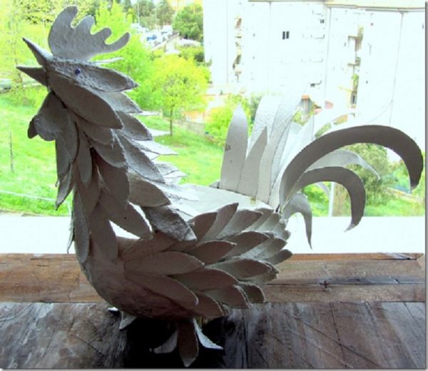 Gallo con sus propias manos