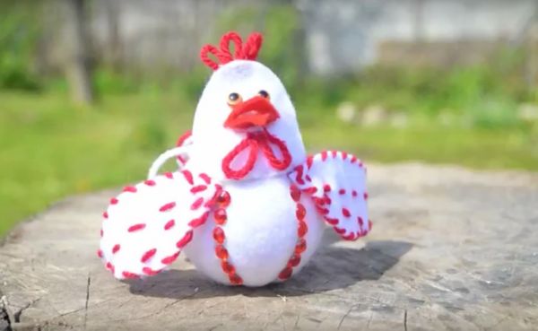 Gallo con sus propias manos