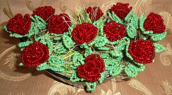 Tejido de rosas de cuentas
