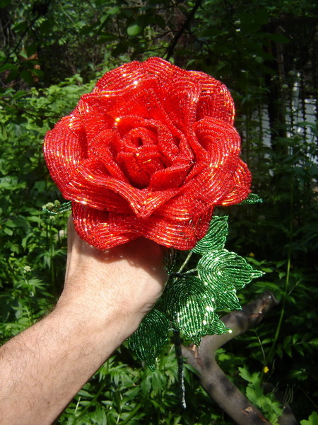 Tejido de rosas de cuentas