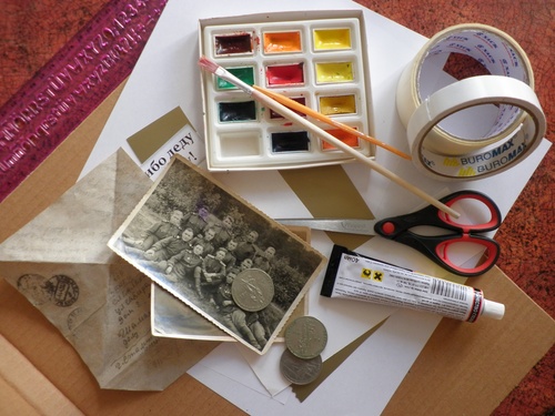 Scrapbooking: una mano hecha a mano antes del 9 de mayo con sus propias manos en la escuela