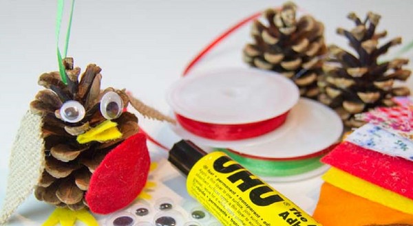 Artesanales "Regalos de otoño" con sus propias manos de materiales naturales para jardín de infantes y escuela