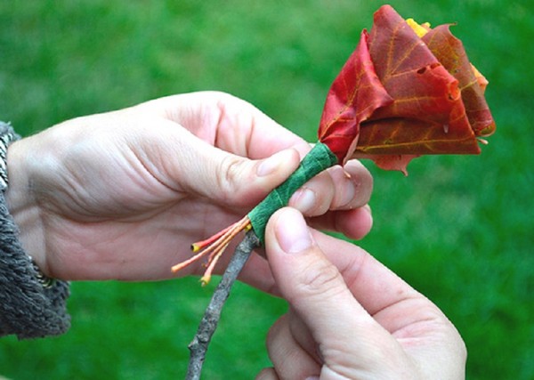 Manualidades de hojas sobre el tema "Otoño" con sus propias manos para escolares