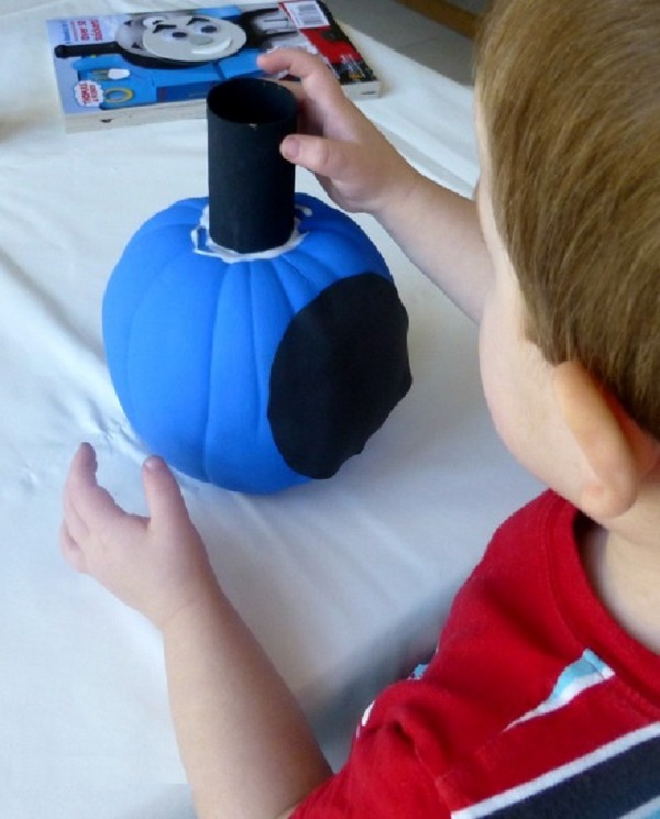 Manualidades de una calabaza con sus propias manos para el jardín de infantes y la escuela, clases magistrales paso a paso