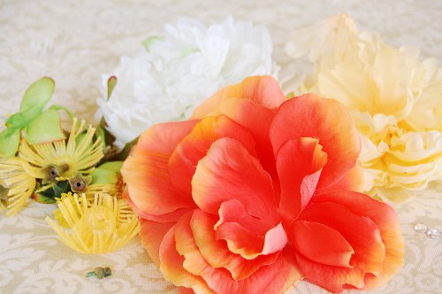 Artesanías antes del 8 de marzo. Horquillas-flores Artesanías antes del 8 de marzo. Horquillas-flores