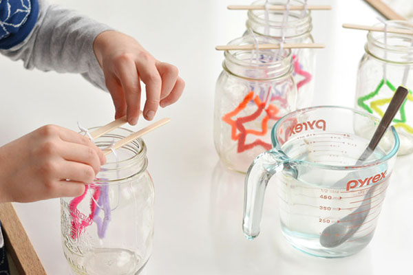 Artesanía para el día de la Cosmonáutica