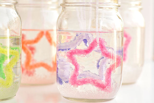Artesanía para el día de la Cosmonáutica