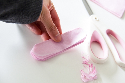 Cómo hacer pompones de papel